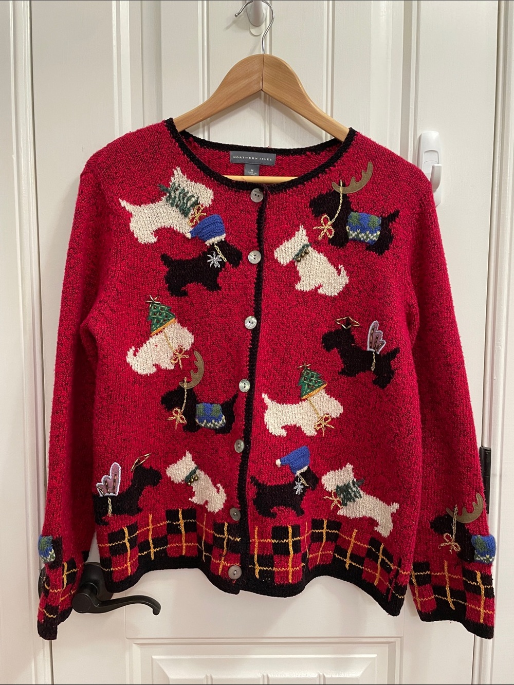 Northern Isles Vintage Red Scottie Dog Embroidered Button-Front Cardigan Sweater